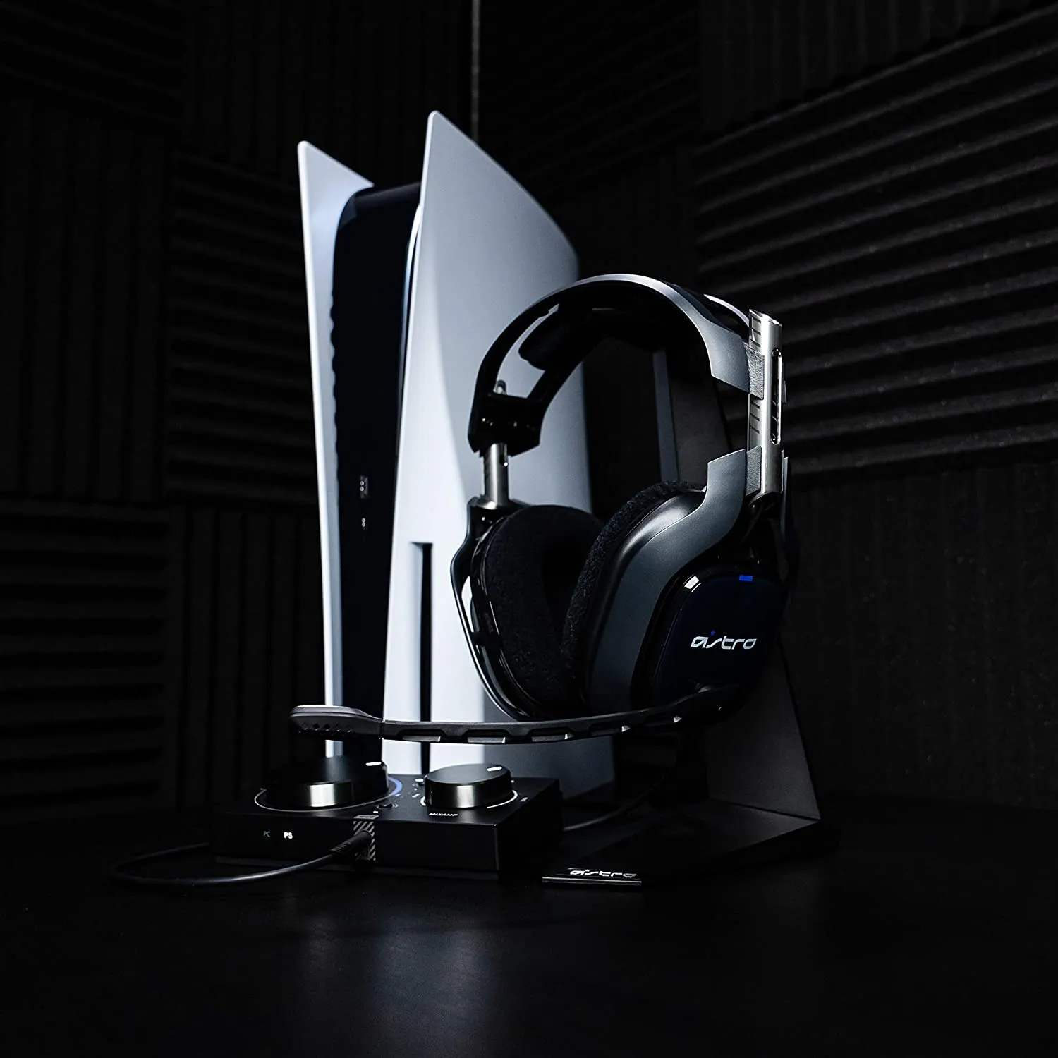 ASTRO Gaming A40 TR Wired Headset   MixAmp Pro TR - Dolby Audio for PS5/PS4/PC/Mac